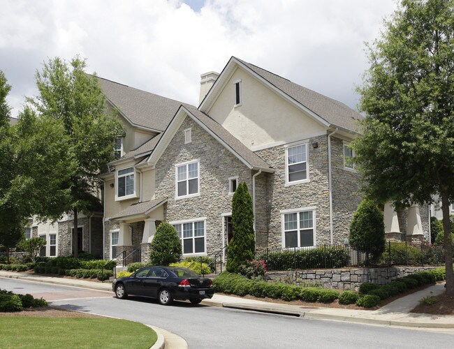 Columbia Estates in Atlanta, GA - Building Photo - Building Photo