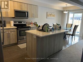 604 Julia Dr in Welland, ON - Building Photo