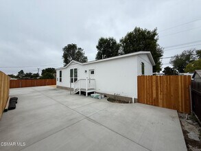 1355 Calle Durazno in Thousand Oaks, CA - Building Photo - Building Photo