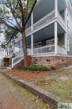 413 E Waldburg St in Savannah, GA - Building Photo - Building Photo