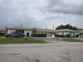 1232 SE 8th St in Cape Coral, FL - Building Photo - Building Photo