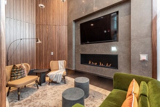 25 Exeter St, Unit 205 in Boston, MA - Building Photo - Building Photo