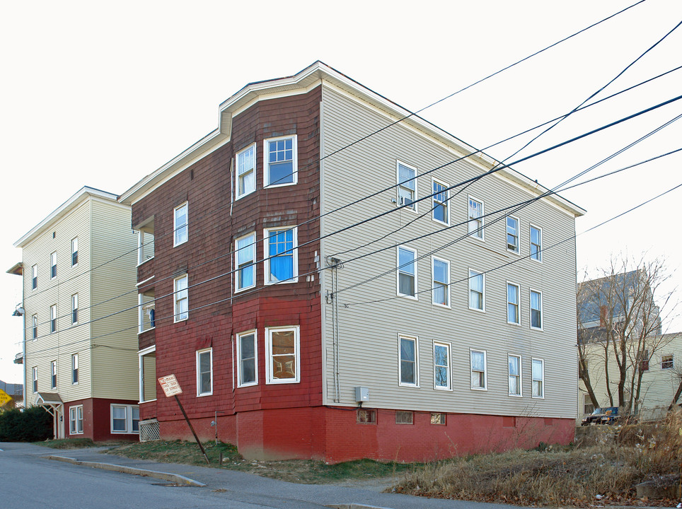 17 Horton St in Lewiston, ME - Foto de edificio