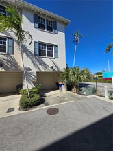 310 N Dixie Hwy, Unit 104 in Lake Worth Beach, FL - Building Photo - Building Photo