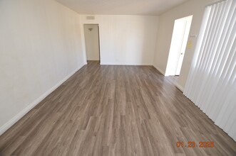 716 Easy St in Las Vegas, NV - Building Photo - Building Photo