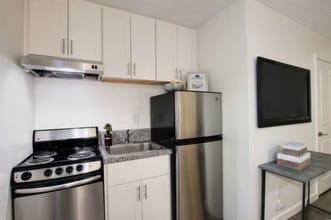 1321 E St in Sacramento, CA - Building Photo - Building Photo