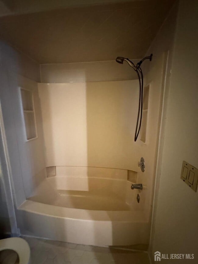 1109 Stoneridge Cir in Helmetta, NJ - Building Photo - Building Photo