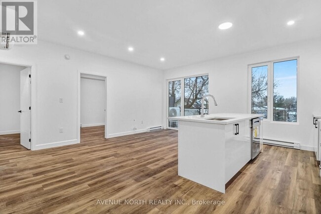 96 Jolliet Ave in Ottawa, ON - Building Photo - Building Photo