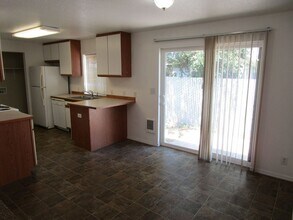 174 SW Ivy Ct in Prineville, OR - Building Photo - Building Photo