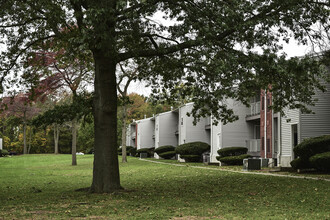 Newport Apartments in Milford, CT - Building Photo - Building Photo