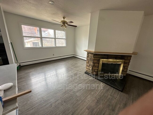 property at 3706 Iowa Dr