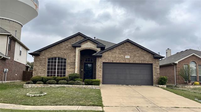 2001 Frosted Willow Ln in Fort Worth, TX - Building Photo - Building Photo
