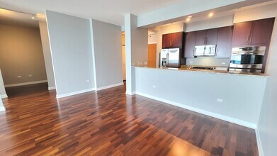 1211 S Prairie Ave in Chicago, IL - Building Photo - Building Photo