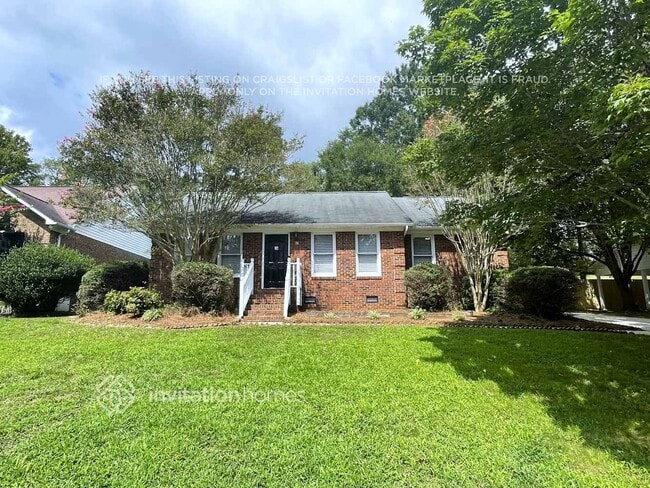 property at 88 Paddington Dr SW