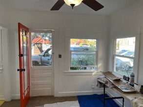 307 E Bay Ave in Newport Beach, CA - Building Photo - Building Photo