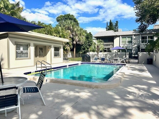 3360 S Osprey Ave in Sarasota, FL - Building Photo - Building Photo