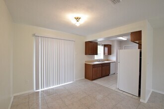 1500 Coronet Dr in Deltona, FL - Building Photo - Building Photo