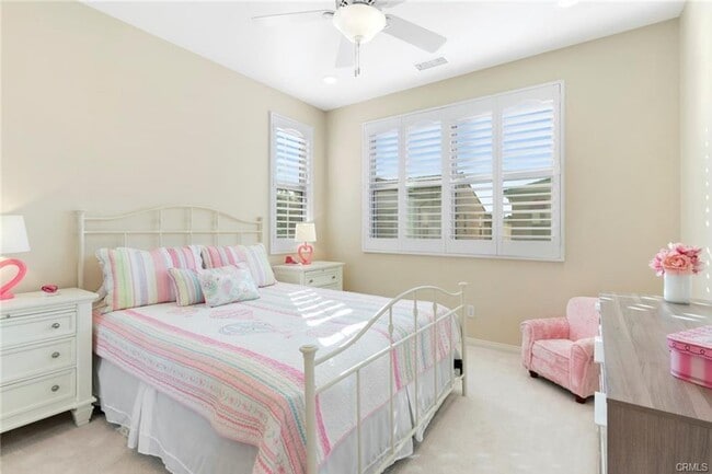 property at 52 Pendant