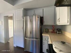 609 Via Novella in Oak Park, CA - Building Photo - Building Photo