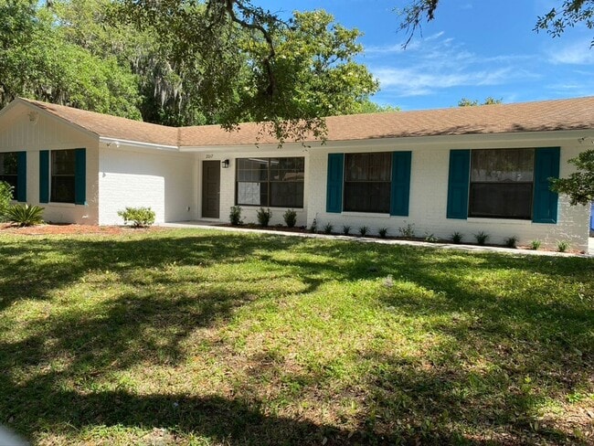 property at 2017 Beech St