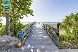 2110 Gulf Blvd in Indian Rocks Beach, FL - Building Photo - Building Photo