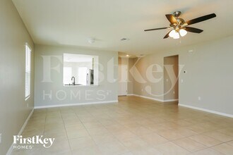 3186 Cozumel Ct in Cape Coral, FL - Foto de edificio - Building Photo