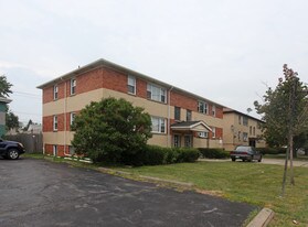 2722-2740 Sheridan Dr Apartments