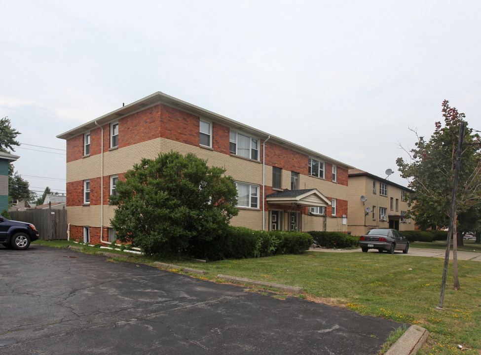 2722-2740 Sheridan Dr in Tonawanda, NY - Building Photo