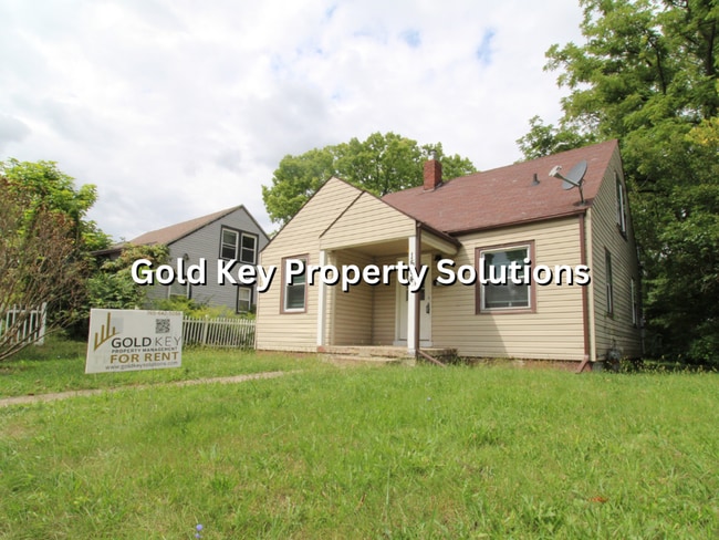 property at 1504 W 11th St