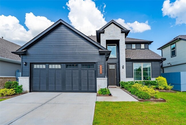 8327 Threadfin Wy