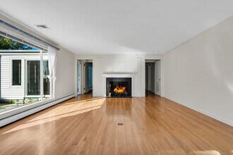 14 Neptune Ave in Madison, CT - Building Photo - Building Photo