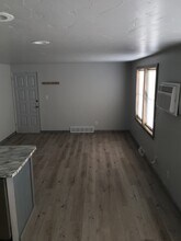 1433 Witzel Ave, Unit 2 in Oshkosh, WI - Building Photo - Building Photo