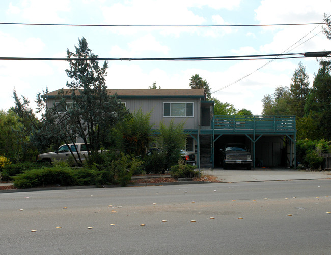 6030-6032 Montecito Blvd in Santa Rosa, CA - Building Photo - Building Photo