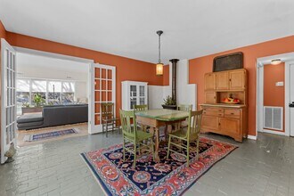 303 Henderson St in Chapel Hill, NC - Building Photo - Building Photo