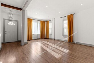 2037 36th Ave in Oakland, CA - Building Photo - Building Photo