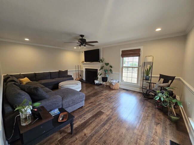 409 N Fulton St in Raeford, NC - Building Photo - Building Photo