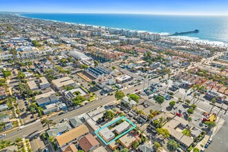 612 N Freeman St in Oceanside, CA - Foto de edificio - Building Photo