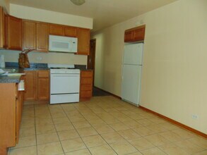 2521 W 69th St, Unit 2 in Chicago, IL - Foto de edificio - Building Photo