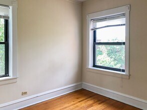 3501 N Greenview Ave, Unit 3501-1 in Chicago, IL - Building Photo - Building Photo