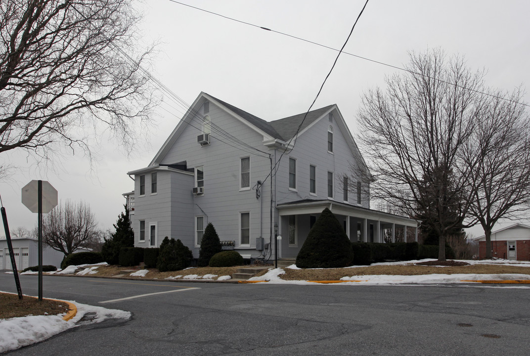 73 Main St in Walkersville, MD - Building Photo