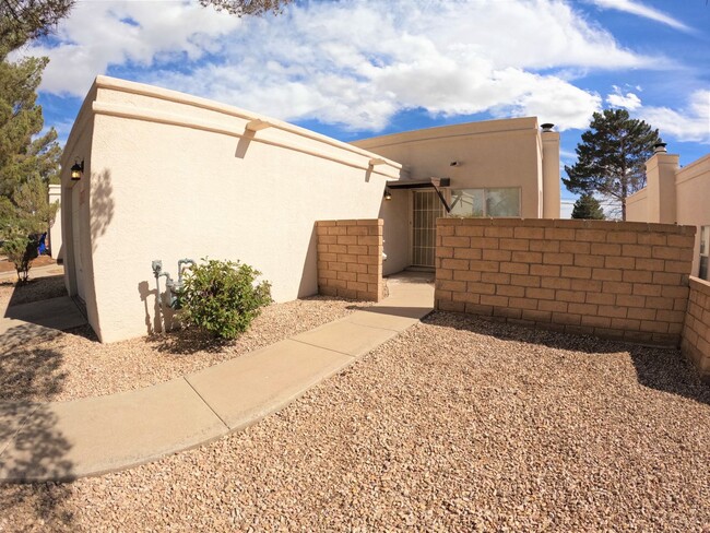 2719 Fairway Dr in Las Cruces, NM - Building Photo - Building Photo