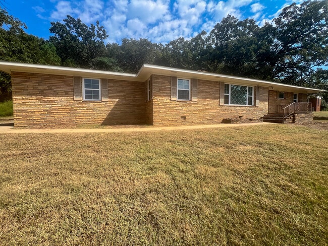 2225 S Dallas St in Fort Smith, AR - Building Photo - Building Photo