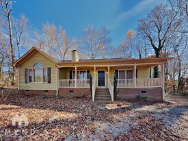 409 Triple Crown Cir in Clayton, NC - Building Photo
