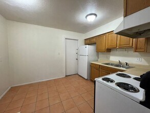 1625 W Peoria Ave in Phoenix, AZ - Building Photo - Building Photo