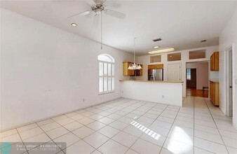 135 Peregrine Ct in Winter Springs, FL - Building Photo - Building Photo