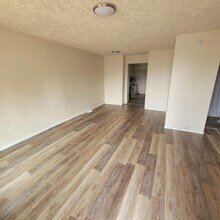 2217 E Weile Ave in Spokane, WA - Building Photo - Building Photo