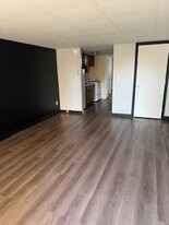 97 Winsor St in Ludlow, MA - Building Photo