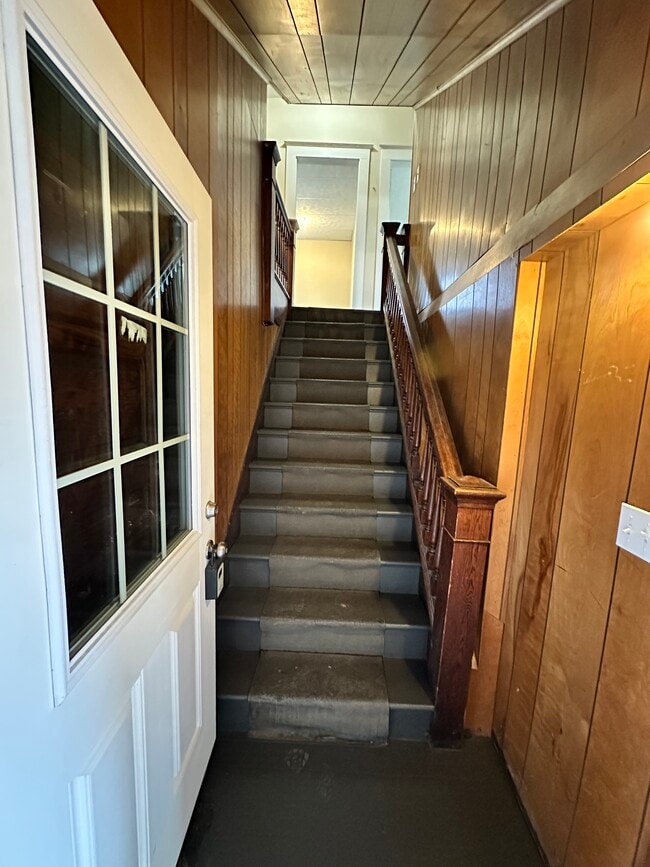 735 Fountain Sq, Unit 735 Downstairs