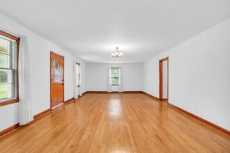 1128 James Blvd in Signal Mountain, TN - Building Photo - Building Photo