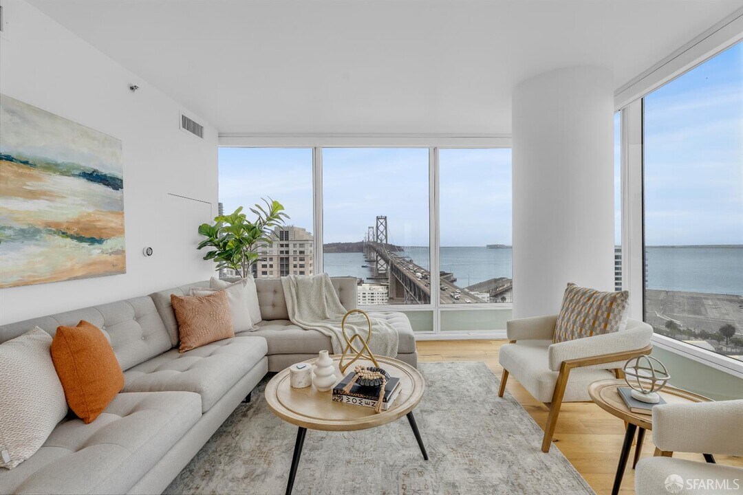 425 1st St in San Francisco, CA - Building Photo